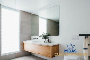 illusion-of-spaciousness-top-reasons-to-choose-a-frameless-bathroom-mirror-for-your-singapore-home-bathroom-mirror-midas-custom-mirror-singapore