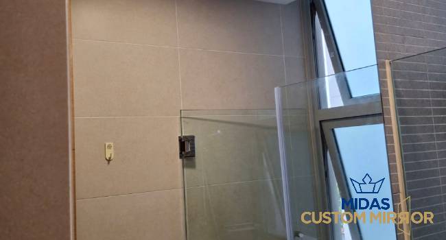 bathroom-mirror-installation-services-midas-custom-mirror-singapore-condo-katong-1