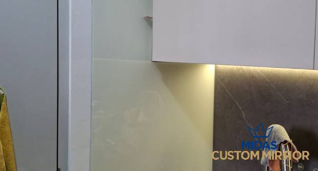 glass-backsplash-installation-services-midas-custom-mirror-singapore-hdb-toa-payoh-1