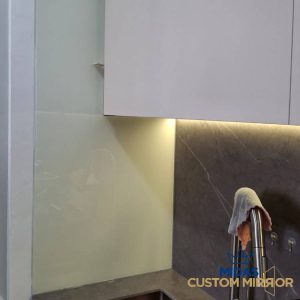 glass-backsplash-installation-services-midas-custom-mirror-singapore-hdb-toa-payoh-2